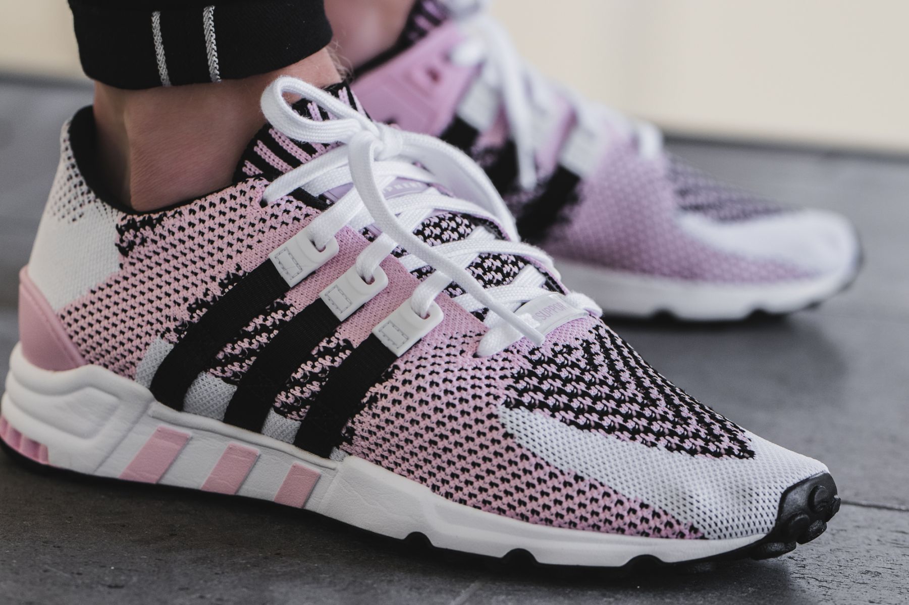 Adidas eqt 2025 weiß pink